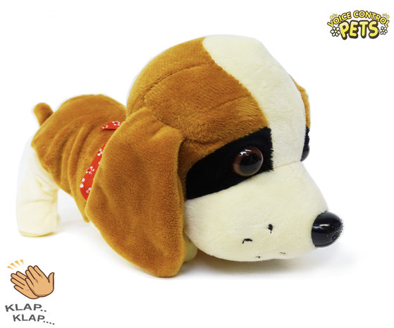 Bellender Spielzeughund mit 7 verschiedenen Tricks durch Ber&uuml;hrungsger&auml;usche, 29 cm
