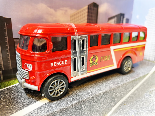 Speelgoed Die cast voertuigen - brandweer, politiewagen, schoolbus mix