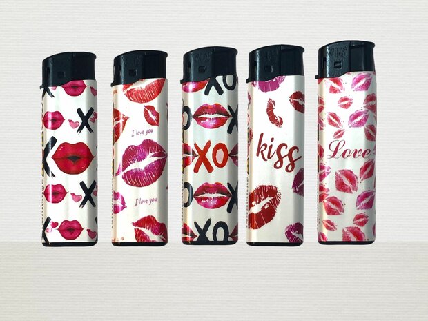 Lighters Click 50 pieces Kiss.