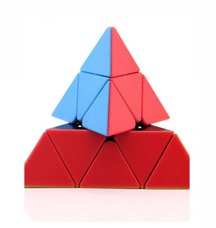 Pyraminx cube - brainteaser - pyramid shape - 9.5CM