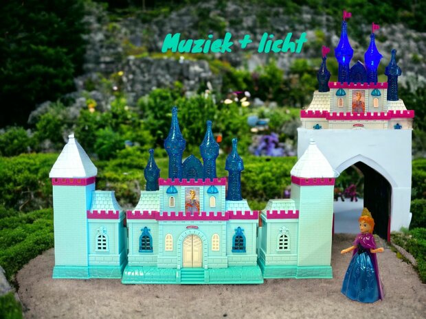 Prinsessenkasteel - Speelset Dream Kasteel plus Plus muziek en licht 10 accessoires
