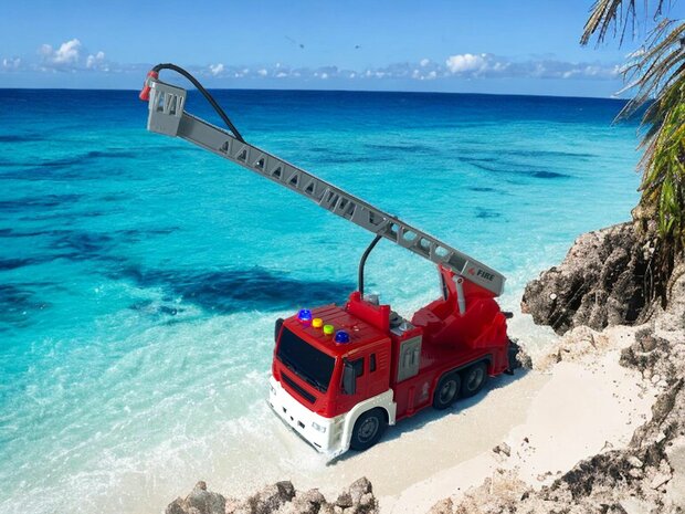 Speelgoed brandweerwagen/ladderwagen voor kinderen 25 cm.