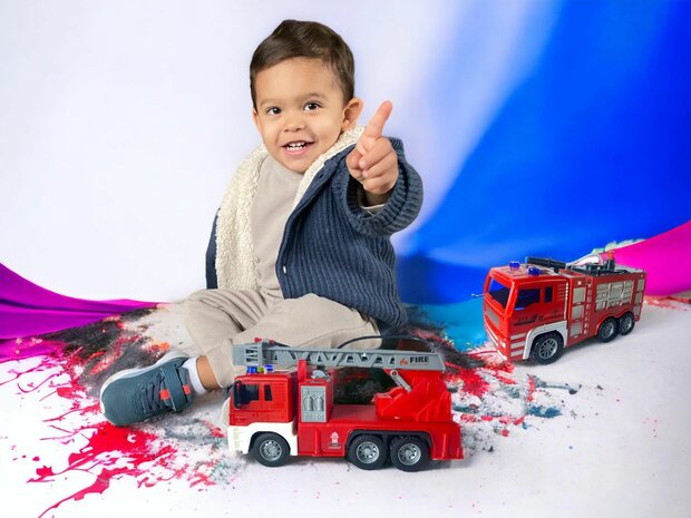 Jouet camion de pompiers/camion &eacute;chelle pour enfants 25 cm.