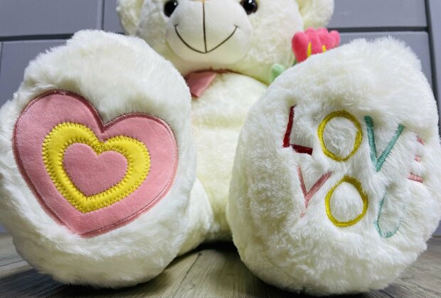 Knuffelbeer met hart en LOVE YOU 75cm