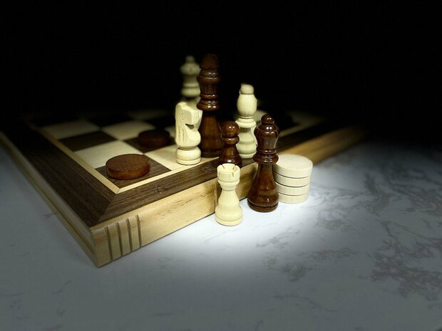 Jeu d'&eacute;checs et de dames magn&eacute;tique de luxe 2 en 1 - Bois de ch&ecirc;ne - &Eacute;chiquier pliable - Jeu d'&eacute;checs et de dames en bois