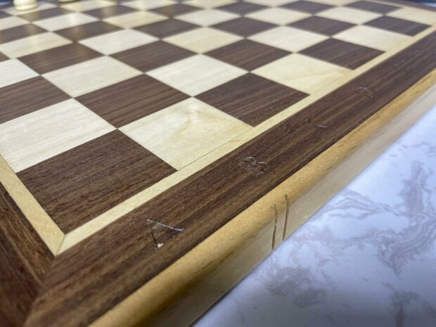 Jeu d'&eacute;checs et de dames magn&eacute;tique de luxe 2 en 1 - Bois de ch&ecirc;ne - &Eacute;chiquier pliable - Jeu d'&eacute;checs et de dames en bois