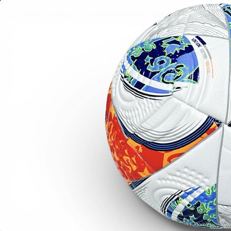 Voetbal - Offici&euml;le voetbal maat en -gewicht - 96 bal - wedstrijdbal 380 g