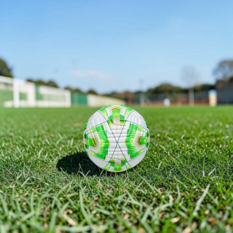 Voetbal - Offici&euml;le voetbal maat en -gewicht - zon bal - wedstrijdbal 380 g