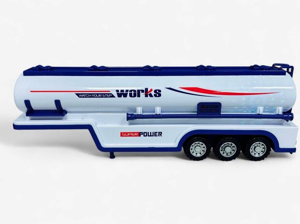 RC Tankwagen Lange Voertuig Vrachtwagen - Op afstand bestuurbare tankwagen met verlichting, geluid en afneembare tankoplegger &ndash; 55 cm XXL